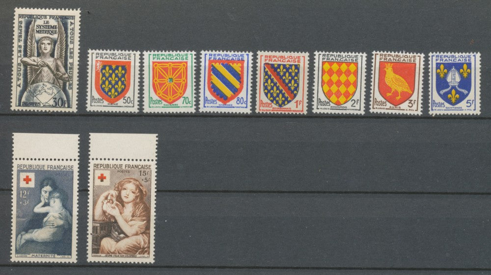 TIMBRE FRANCE ANNEE 1977 COMPLETE 48 T neufs ** cote 46e EUR 5,50