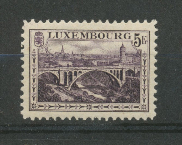 1916-24 Luxembourg N°134 5f brun Violet Neuf luxe **. Cote 48 €. P159