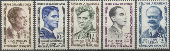 Série Héros de la Résistance (I) 5 valeurs. Neuf luxe ** Y1104S