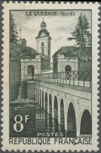 Le Quesnoy. Remparts, lac Vauban et porte fortifiée de Fauroeulx. 8f. Vert foncé. Neuf luxe ** Y1105