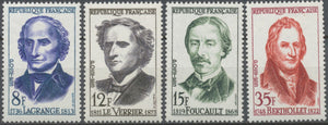 Série Grands savants. 4 valeurs. Neuf luxe ** Y1149S