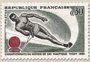 Championnats du monde de ski nautique, à Vichy. 30c. Vert foncé, noir et rouge Y1395