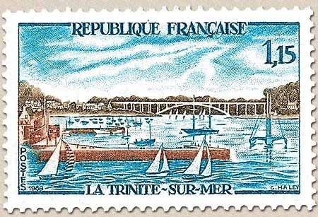 Série touristique. Port de La Trinité-sur-Mer (Morbihan) 1f.15 bleu, brun-rouge et brun Y1585