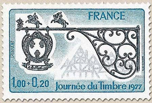 Journée du Timbre. Enseigne du relais de poste à Marckolsheim (Bas-Rhin)  1f. + 20c. Bleu et bleu-noir Y1927