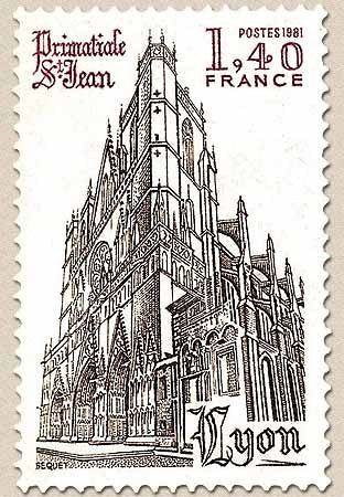 Série touristique. Cathédrale Saint-Jean de Lyon, Primatiale des Gaules. 1f.40 carmin et brun Y2132