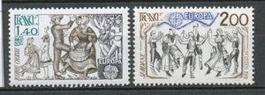 Série Europa. Folklore. Danses traditionnelles. 2 valeurs Y2139S