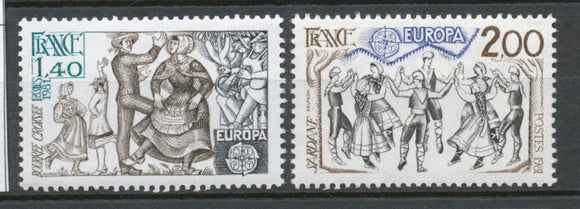 Série Europa. Folklore. Danses traditionnelles. 2 valeurs Y2139S