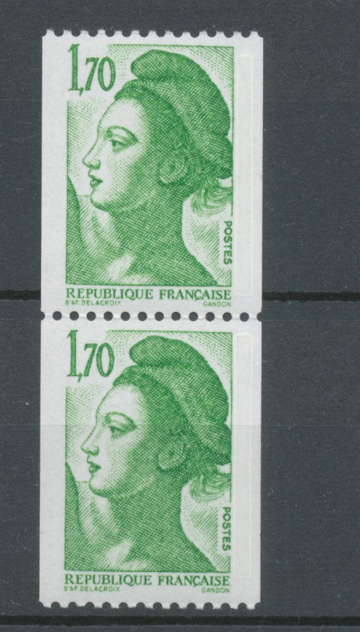 Type Liberté Paire verticale N°2321 + N°2321a N° rouge au verso Y2321aA