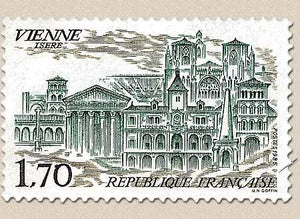 Série touristique. Vienne (Isère). 1f.70 vert, brun clair et brun foncé Y2348