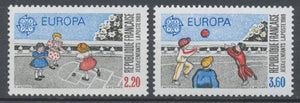 Série Europa. Jeux d'enfants. 2 valeurs Y2585S