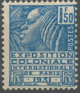 Exposition coloniale internationale de Paris (1931).  "Femme Fachi".  1f.50 bleu Neuf luxe ** Y273