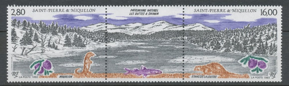 SPM  N°586A Patrimoine naturel des Iles St-Pierre-et-Miquelon Le triptyque avec vignette centrale ZC586A