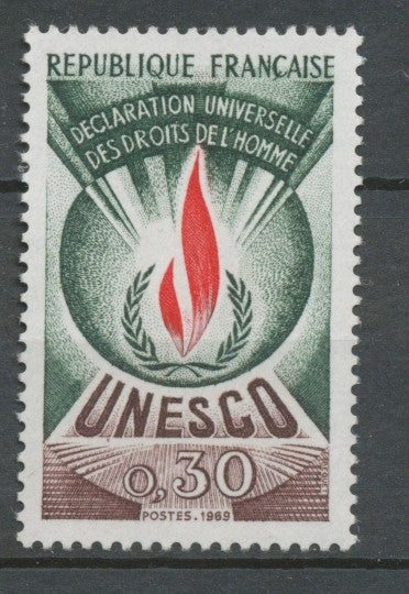 Service N°39 UNESCO 30 c. vert foncé, rouge et brun ZS39