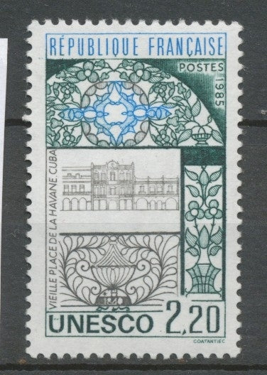 Service N°89 UNESCO Vieille place de La Havane - Cuba 2f20 bleu, vert, brun ZS89